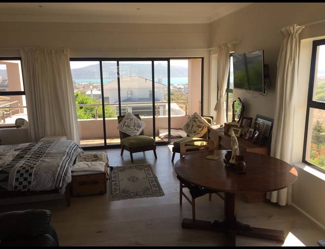 5 BEDROOM FREEHOLD FOR SALE IN MYBURGH PARK